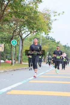 Runner Photo 5668053