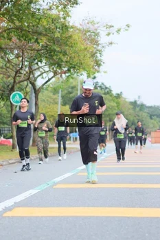 Runner Photo 5668080