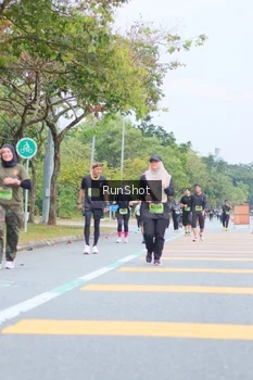 Runner Photo 5668118