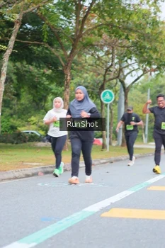 Runner Photo 5668307