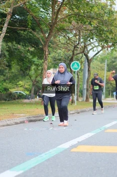Runner Photo 5668308