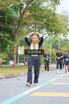 Runner Photo 5668395