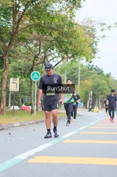 Runner Photo 5668435