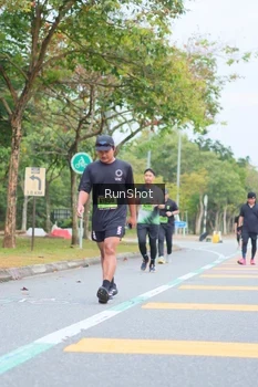 Runner Photo 5668440