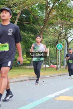 Runner Photo 5668454