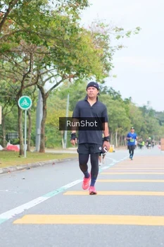 Runner Photo 5668498