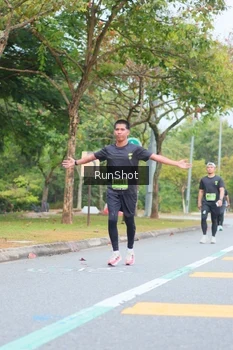 Runner Photo 5668536