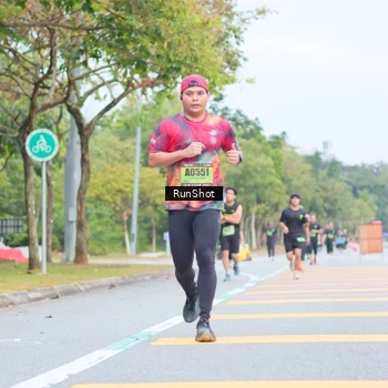Runner Photo 5668636