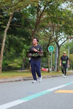 Runner Photo 5669044