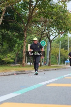 Runner Photo 5669101