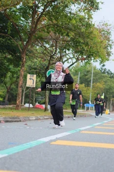 Runner Photo 5669140