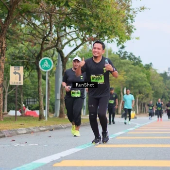 Runner Photo 5669175