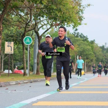 Runner Photo 5669178