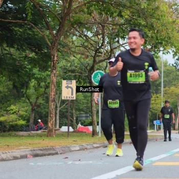 Runner Photo 5669222