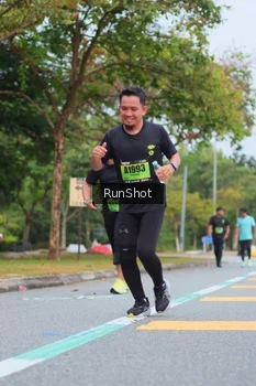 Runner Photo 5669292