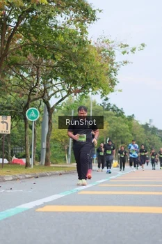 Runner Photo 5669373