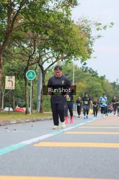 Runner Photo 5669376