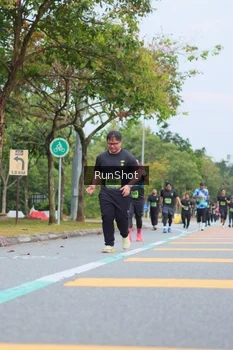 Runner Photo 5669377