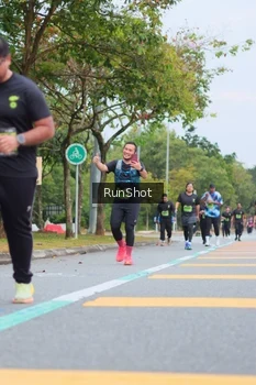Runner Photo 5669388