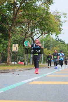 Runner Photo 5669393