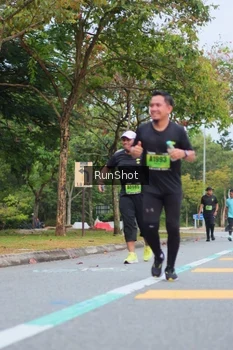 Runner Photo 5669395