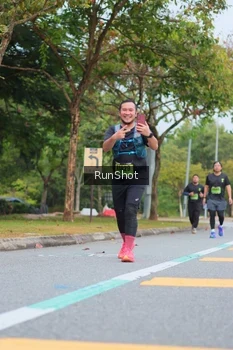 Runner Photo 5669402