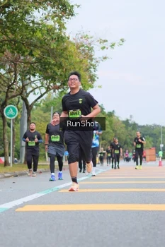 Runner Photo 5669424