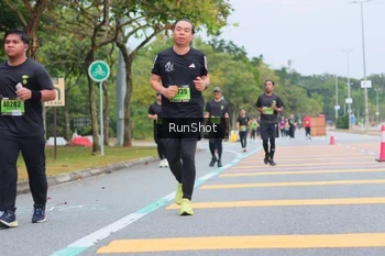 Runner Photo 5669506