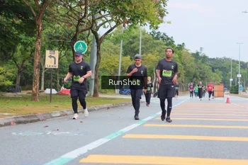 Runner Photo 5669512