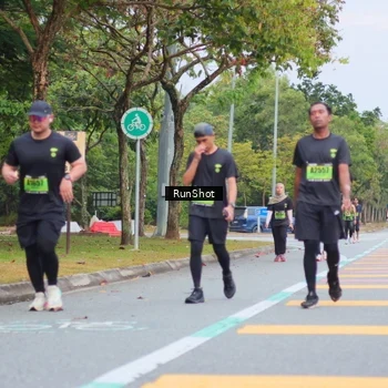 Runner Photo 5669531