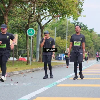 Runner Photo 5669532