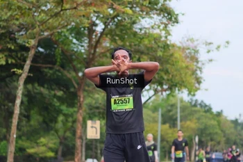 Runner Photo 5669567