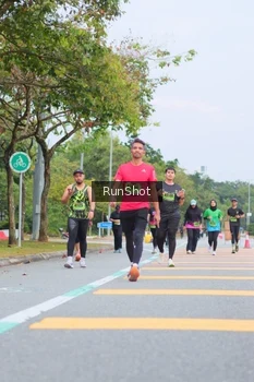 Runner Photo 5669615