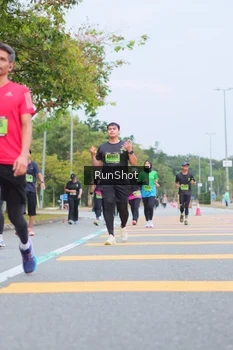 Runner Photo 5669630
