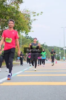 Runner Photo 5669633