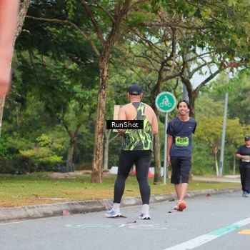 Runner Photo 5669645