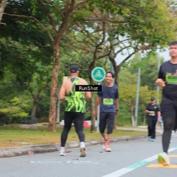 Runner Photo 5669646