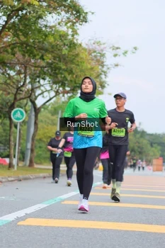 Runner Photo 5669673