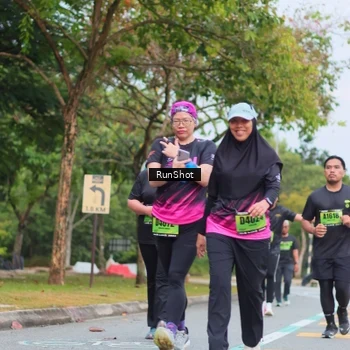 Runner Photo 5669713