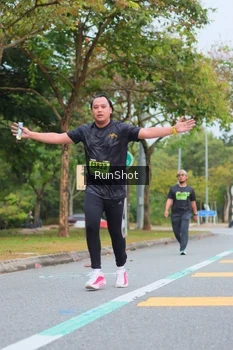 Runner Photo 5669771
