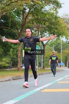 Runner Photo 5669773