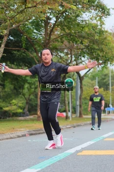 Runner Photo 5669774