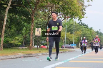 Runner Photo 5669824