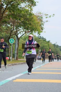 Runner Photo 5669838