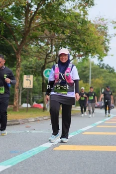 Runner Photo 5669843