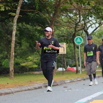 Runner Photo 5669872