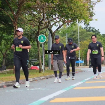 Runner Photo 5669881