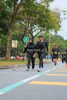 Runner Photo 5669944