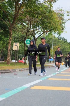 Runner Photo 5669945