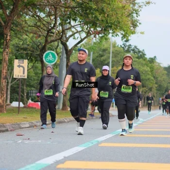 Runner Photo 5670022